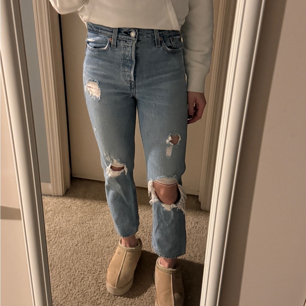 Levi’s Wedgie Straight Ripped Jeans Size 26